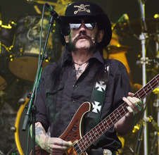 lemmy-on-stage-small-slider